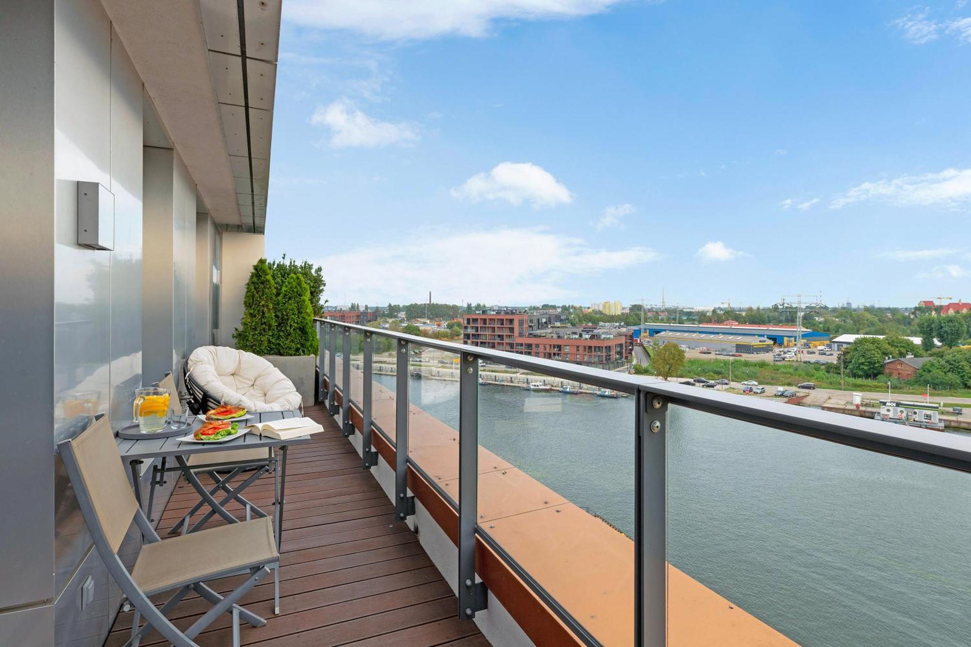 Brabank Riverside By Downtown Apartments Gdansk Exterior photo