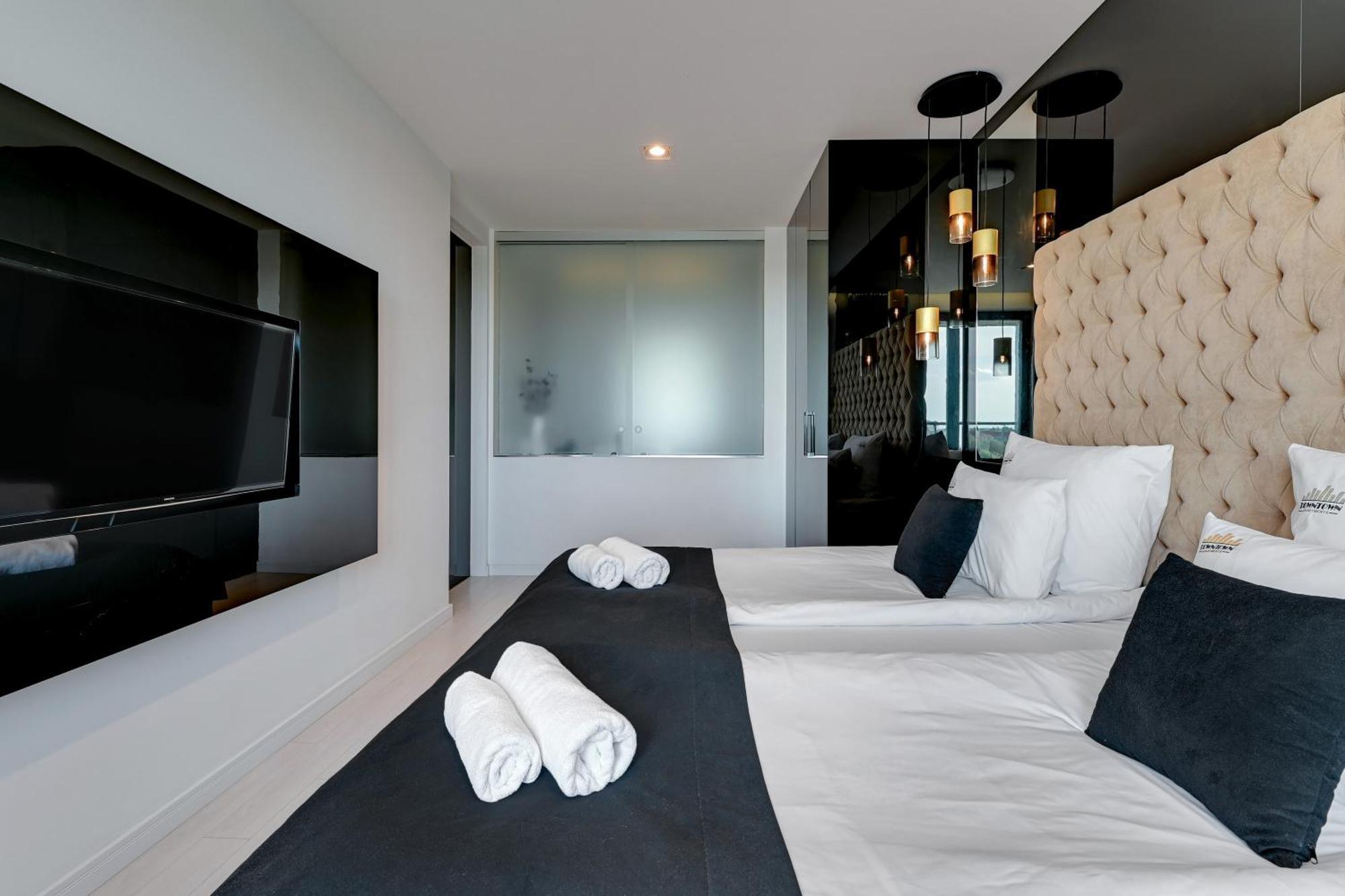 Brabank Riverside By Downtown Apartments Gdansk Room photo