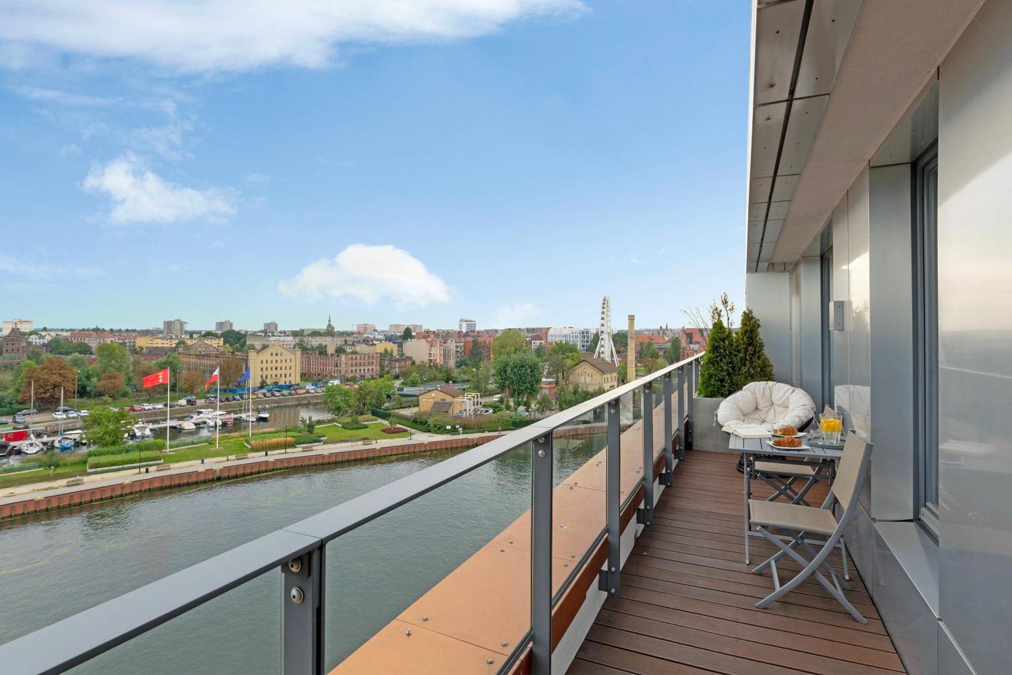 Brabank Riverside By Downtown Apartments Gdansk Room photo